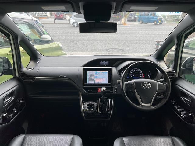 車を運転する際には運転席の存在は欠かせません。なのでしっかりとチェックしたいポイントですね。