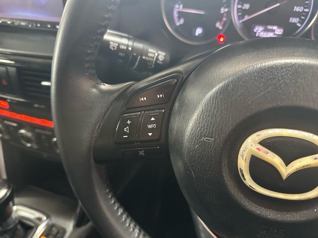 ステアリングリモコン装備でナビが操作しやすくなっております！