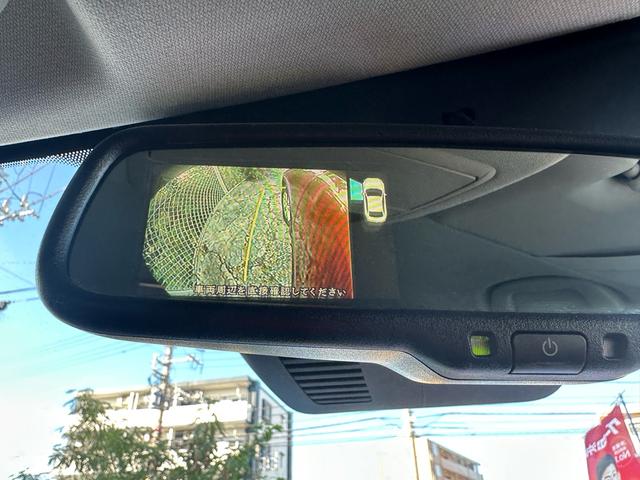 助手席側ドアミラーにサイドカメラ装備しているので死角も確認しやすくなっています！