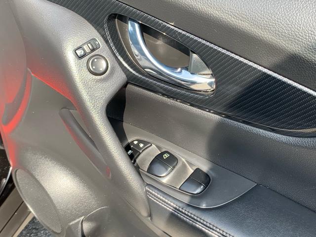 ●パワーウインドウ(運転席:ワンタッチ、キーオフ後作動、挟み込み防止機構付)