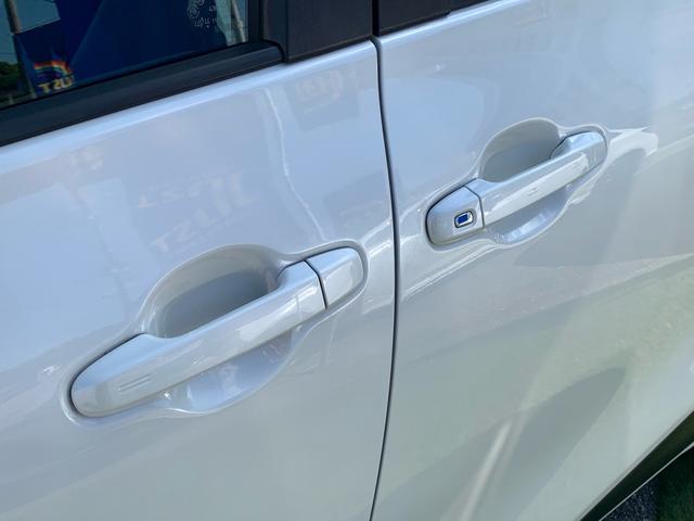 シエンタ ハイブリッドG クエロ 特別仕様車・レザーシート・後席モニター・全方位カメラ・前後ソナー・ナビ・TV・DVD・ブルートゥース・ナビ連動ETC・ドラレコ(前後カメラ)レーダークルーズ・レーンアシスト・シートヒーター(10枚目)