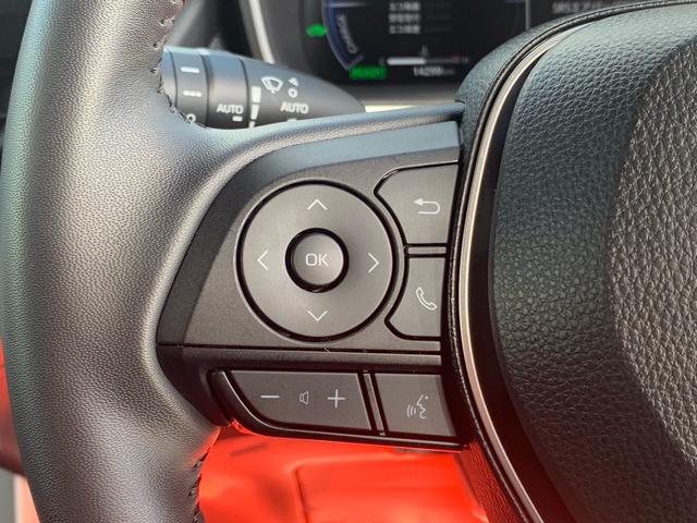 ステアリングスイッチ（マルチインフォメーションディスプレイ・オーディオ・レーダークルーズコントロール・レーントレーシングアシスト・ハンズフリー・音声認識）