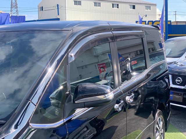 スーパーＵＶカット・ＩＲカット機能＋撥水機能付グリーンガラス（フロントドア）ドアバイザー付き♪