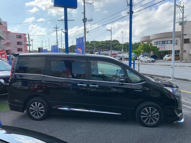 ワンタッチスイッチ付デュアル（両側）パワースライドドア（デュアルイージークローザー＋挟み込み防止機能付）パワースライドドア予約ロック機能（スマートロック操作＋キーロック操作）