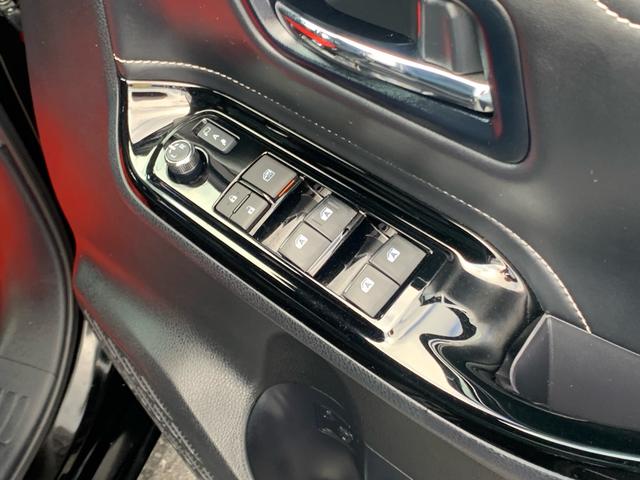 ●パワーウインドゥ（フロント？スライドドアガラスワンタッチ式／キーＯＦＦ後作動機能＋挟み込み防止機能付）