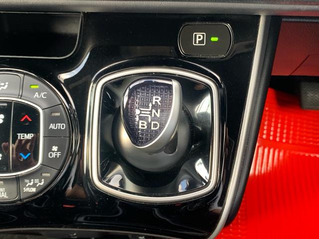 ハイブリッド専用シフトレバー・エコドライブモード＋ＥＶドライブモード＋パワーモード