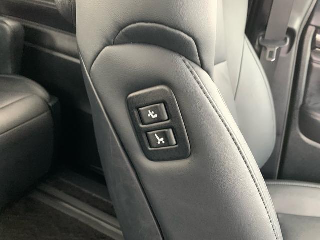 助手席４ウェイパワーシート（前後スライド＋リクライニング）