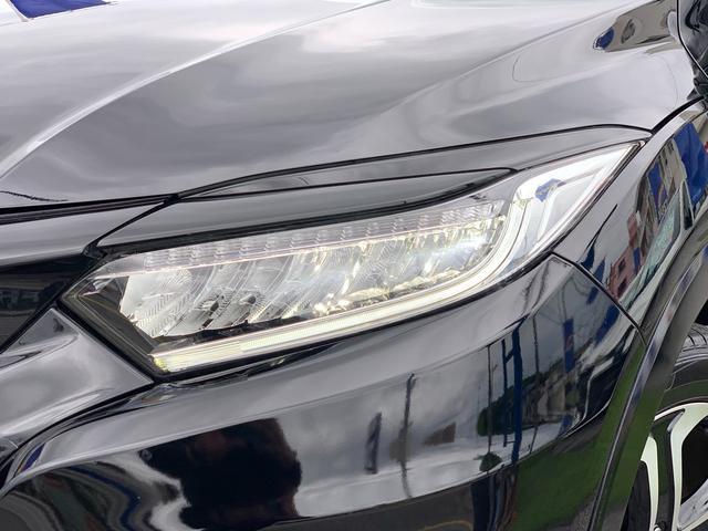 後期モデルデザイン、ＬＥＤヘッドライト〈インラインタイプ〉（ハイ／ロービーム、オートレベリング／オートライトコントロール機構付）