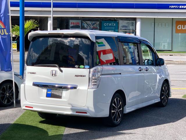 ●高熱線吸収／ＵＶカット機能付プライバシーガラス　（リアドア／リアクォーター／テールゲート）