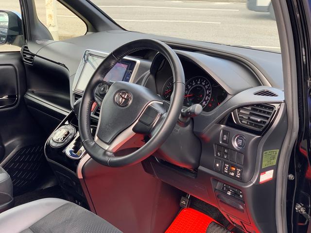 ヴォクシー ZS 煌III 10型ナビ・12型後席モニター・レザーシート・前後ソナー・パノラミックライブサウンドシステム・HDMI・TV・DVD・ブルートゥース・ドラレコ(前後カメラ)ETC・レーダークルーズ・レーンアシスト(19枚目)