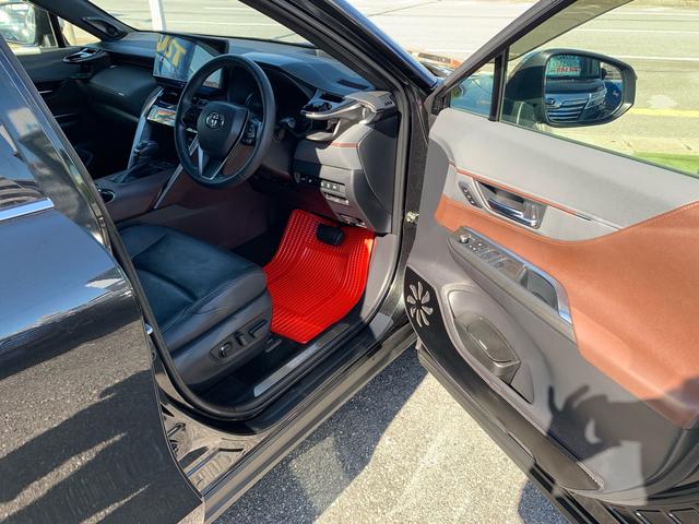 Ｚ“Ｌｅａｔｈｅｒ　Ｐａｃｋａｇｅ”専用、本革運転席８ウェイパワーシート（前後スライド＋リクライニング＋シート上下＋チルトアジャスター）助手席４ウェイパワーシート（前後スライド＋リクライニング）