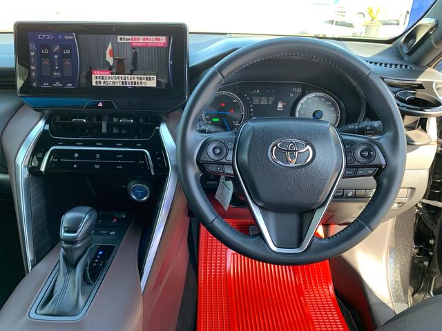 本革巻き、電動チルト＆テレスコピックステアリング（オートチルトアウェイ＆リターン機能付）（ステアリングヒーター）