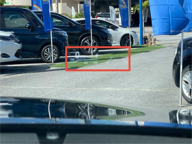 カラーヘッドアップディスプレイ