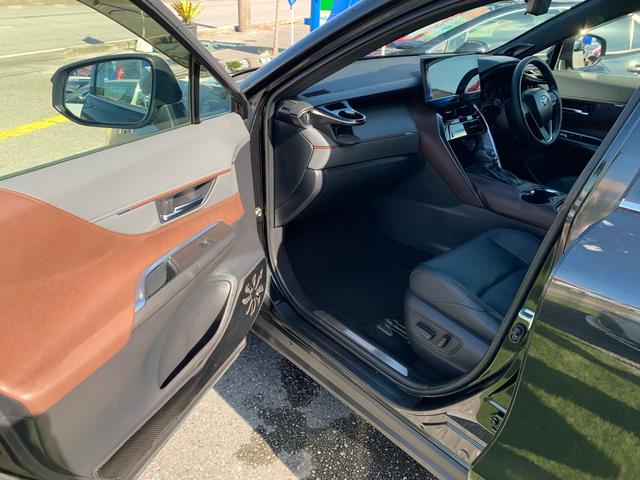 Ｚ“Ｌｅａｔｈｅｒ　Ｐａｃｋａｇｅ”専用、本革運転席８ウェイパワーシート（前後スライド＋リクライニング＋シート上下＋チルトアジャスター）助手席４ウェイパワーシート（前後スライド＋リクライニング）