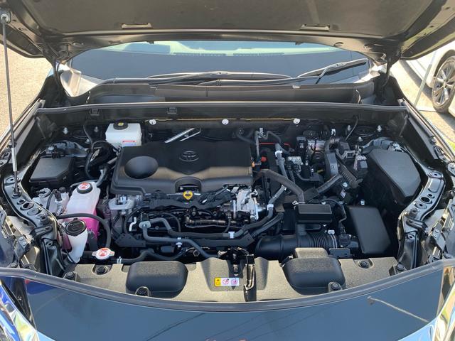 低燃費、２．５ハイブリッド車！走行３万４千キロ台♪上級グレード♪人気の高額オプションが多数付いてて大変お得です♪この機会をお見逃しなく！気になりましたら、是非一度現車をご覧ください！