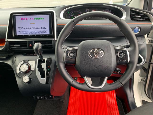 本革巻き＋サテンメッキ、チルトステアリング（ヒーター付き）