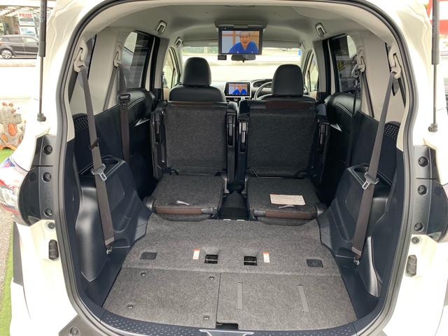 ５：５分割サードシート（リクライニング＋ダイブイン格納機構付）