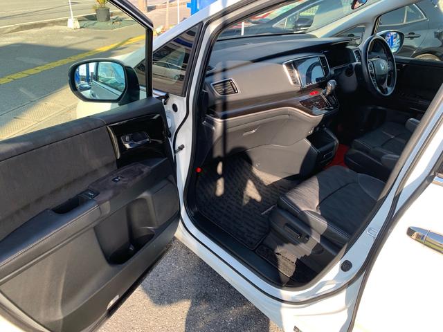 最上級グレード専用、レザーインテリア