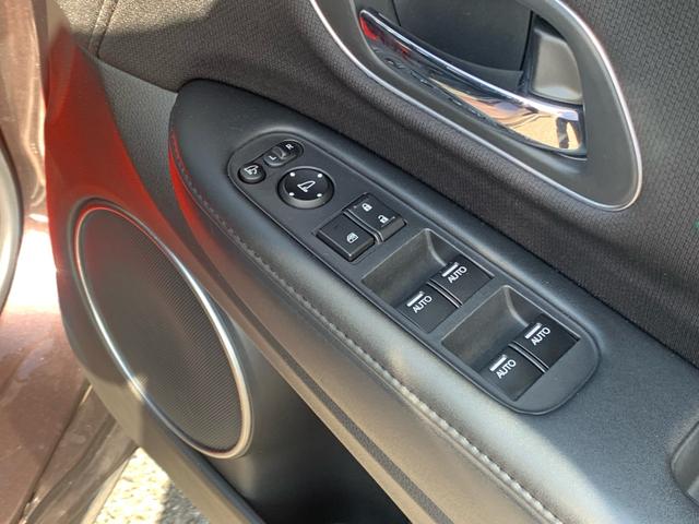 ワンタッチ式パワーウインドウ（挟み込み防止機構／キーオフオペレーション機構付）●車速連動オートドアロック（テールゲート連動）