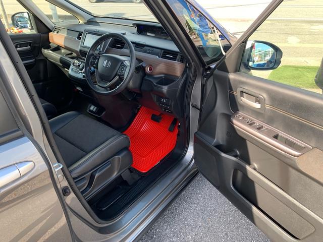 特別仕様車、ＣＲＯＳＳＴＡＲ専用、コンビシート（プライムスムース×ファブリック）＆専用インテリア