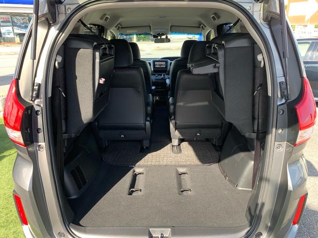 ３列目５：５分割はね上げシート