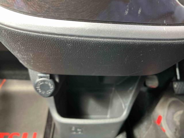 アクセサリーソケット、小物入れスペース有り