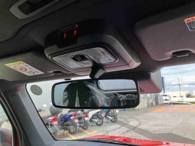 ルームミラー、室内灯