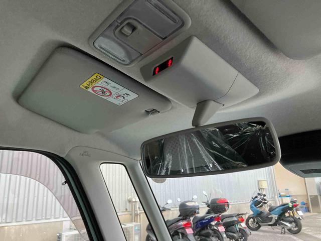 ルームミラー、室内灯、