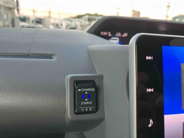 ナビ連動ＵＳＢソケット搭載