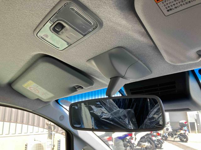 ルームミラー、室内灯