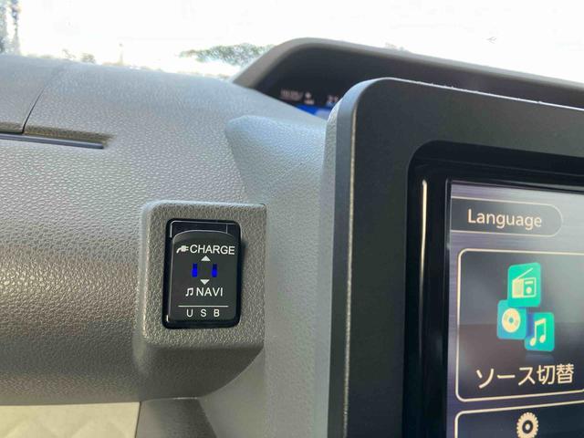 ナビ連動ＵＳＢソケット搭載