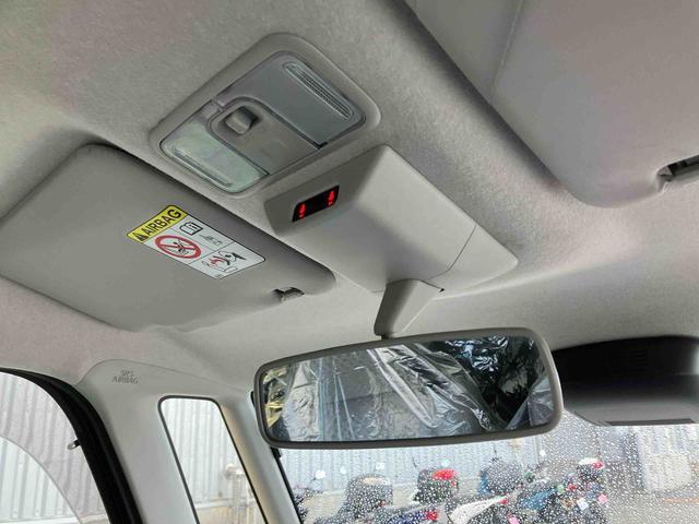 ルームミラー、室内灯