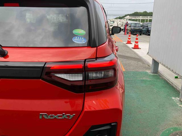 昼夜見やすいブレーキランプ