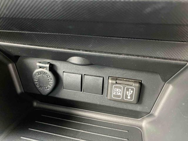 アクセサリーソケット搭載、ナビ連動ＵＳＢソケット搭載