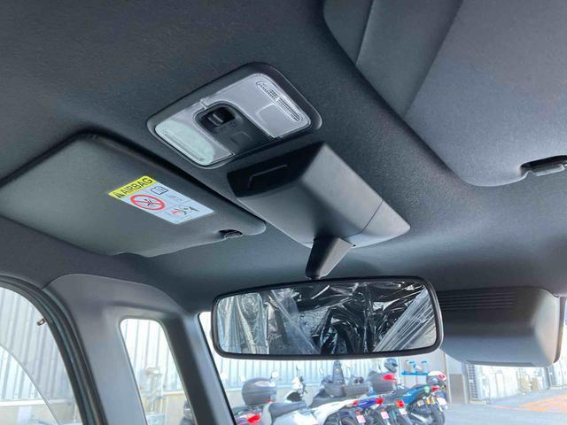 ルームミラー、室内灯