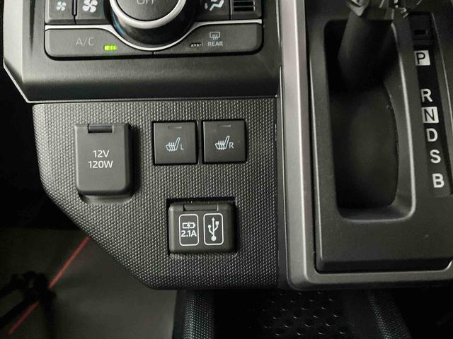 アクセサリーソケット、オーディオ連動ＵＳＢソケット搭載