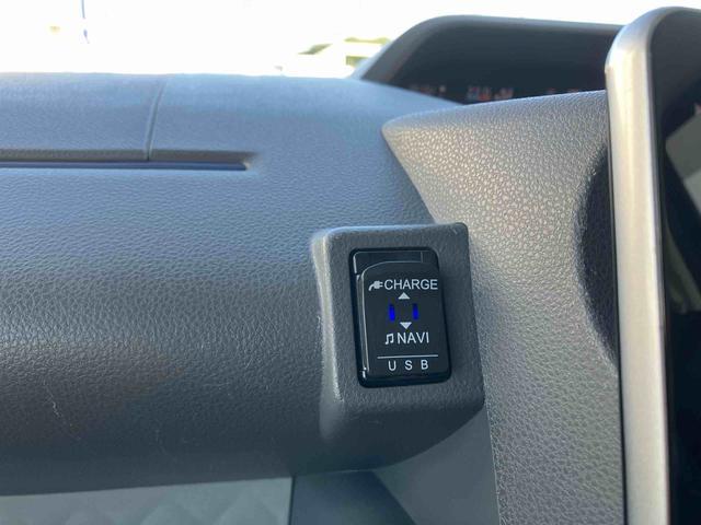 ナビ連動ＵＳＢソケット搭載