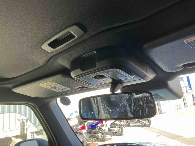 バックミラー、室内灯