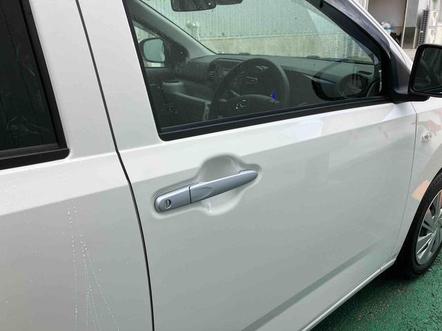グリップタイプのドアハンドル