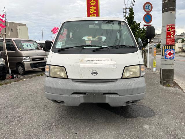 雨漏り車両は沖縄で使用した中古車に断トツで多いです。内地仕入の車両は雨漏りは考えられません。雨漏り修理する車両も販売しません。雨漏り車両は買うのを危険です。止めましょう。