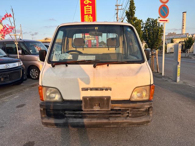 サンバートラック ＴＢ　内地仕入専門店●内地へ直接買付車両●安心して下さい→サビ個所を塗装で隠しません●修復歴無●４ＷＤ切替式●内地のディーラー下取車両●車検２年●５ＭＴ●車を買う時はサビのチャック必須です●●（2枚目）