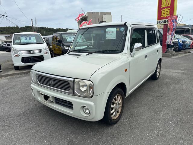 雨漏り車両は沖縄で使用した中古車に断トツで多いです。内地仕入の車両は雨漏りは考えられません。雨漏り修理する車両も販売しません。雨漏り車両は買うのを危険です。止めましょう。