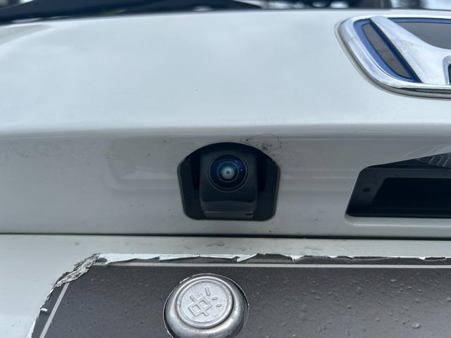 フィット ｅ：ＨＥＶホーム　ナビＴＶ，ＣＤ，ＤＶＤ、バックカメラ、禁煙車、ＬＥＤヘッドライト、オートライト、オートハイビーム、ＥＴＣ、キーレス、Ｂｌｕｅｔｏｏｔｈ（5枚目）