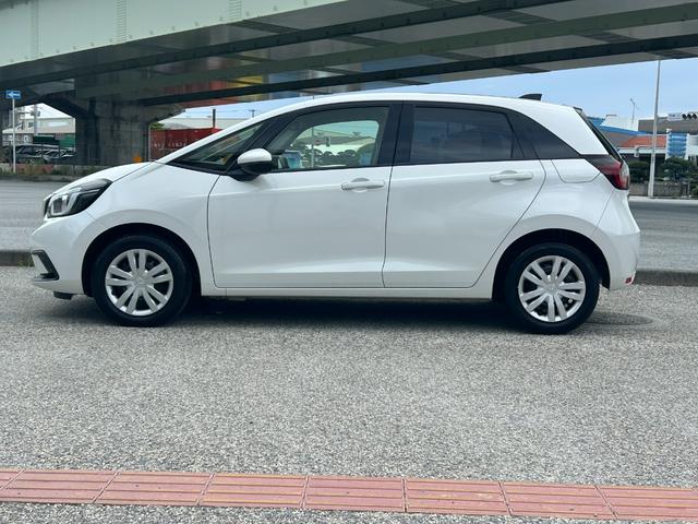 フィット ｅ：ＨＥＶホーム　ナビＴＶ，ＣＤ，ＤＶＤ、バックカメラ、禁煙車、ＬＥＤヘッドライト、オートライト、オートハイビーム、ＥＴＣ、キーレス、Ｂｌｕｅｔｏｏｔｈ（25枚目）