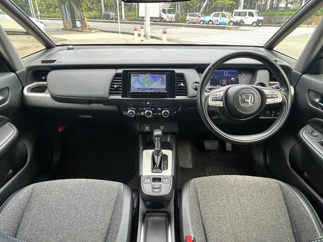フィット ｅ：ＨＥＶホーム　ナビＴＶ，ＣＤ，ＤＶＤ、バックカメラ、禁煙車、ＬＥＤヘッドライト、オートライト、オートハイビーム、ＥＴＣ、キーレス、Ｂｌｕｅｔｏｏｔｈ（37枚目）