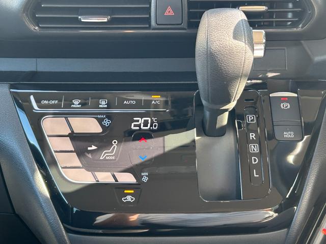 レンタアップ車徹底売り尽くしセール！ナビ・ＥＴＣ・バックカメラ付で装備充実。愛車の買取査定、委託販売なども行ってます〜♪中古車買うなら西崎総合運動公園向かいのネクサスレンタカーへ。