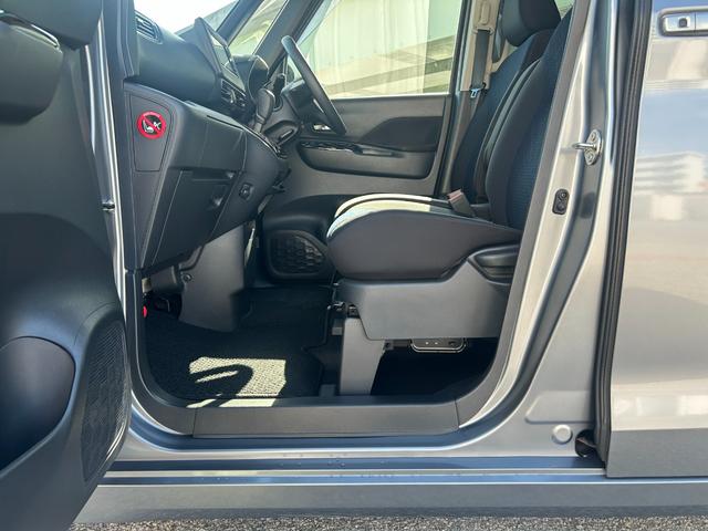 レンタアップ車徹底売り尽くしセール！ナビ・ＥＴＣ・バックカメラ付で装備充実。愛車の買取査定、委託販売なども行ってます〜♪中古車買うなら西崎総合運動公園向かいのネクサスレンタカーへ。