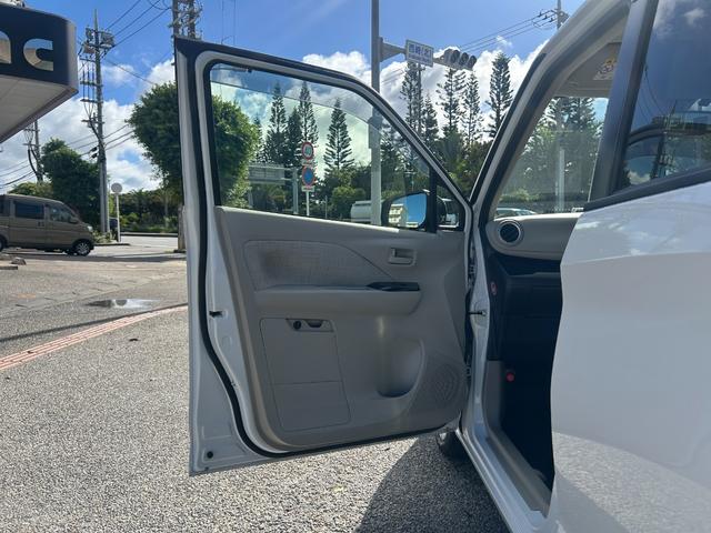 レンタアップ車徹底売り尽くしセール！ナビ・ＥＴＣ・バックカメラ付で装備充実。愛車の買取査定、委託販売なども行ってます〜♪中古車買うなら西崎総合運動公園向かいのネクサスレンタカーへ。