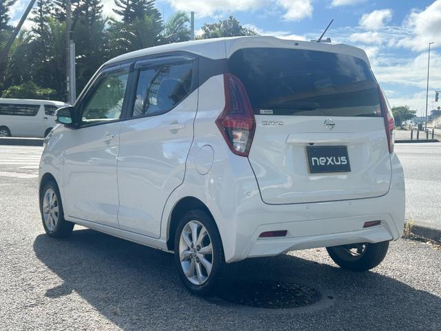 レンタアップ車徹底売り尽くしセール！ナビ・ＥＴＣ・バックカメラ付で装備充実。愛車の買取査定、委託販売なども行ってます〜♪中古車買うなら西崎総合運動公園向かいのネクサスレンタカーへ。