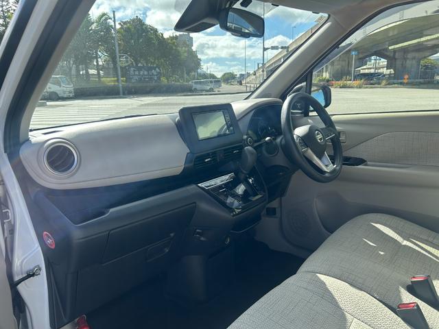 レンタアップ車徹底売り尽くしセール！ナビ・ＥＴＣ・バックカメラ付で装備充実。愛車の買取査定、委託販売なども行ってます〜♪中古車買うなら西崎総合運動公園向かいのネクサスレンタカーへ。